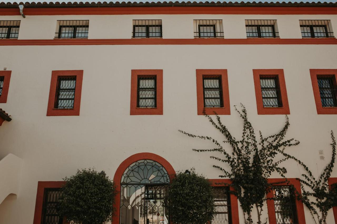 Hotel De Valdezufre 3*